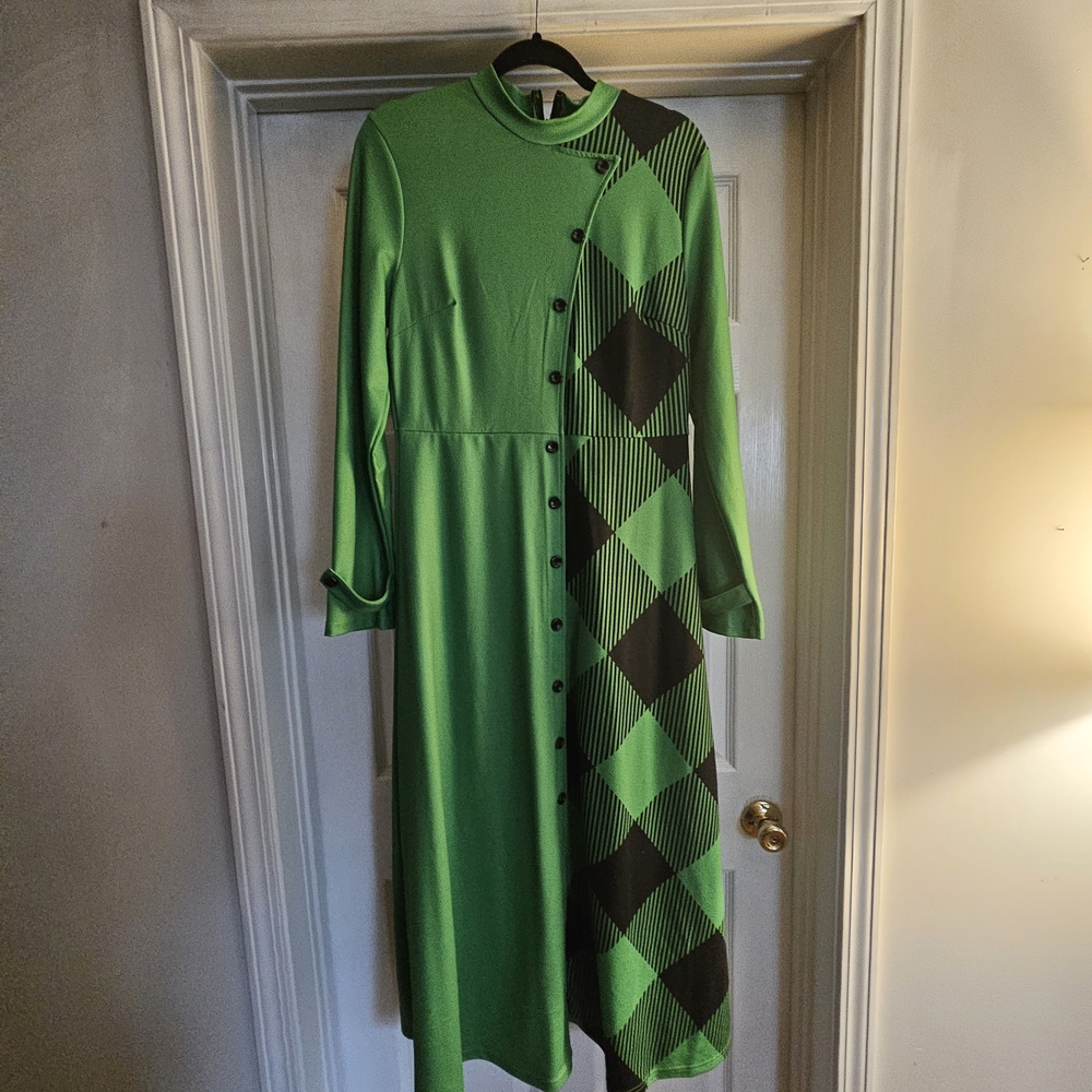 Green and Black Patterned Dress